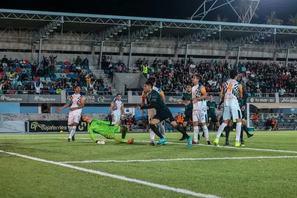 Equipos participan en juego de la Liga Expansión