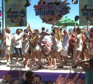 Spring breakers en Los Cabos