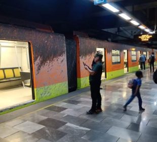 (VIDEO) Cae cemento en tren de la Línea 12 del Metro CDMX; empresa perfora túnel