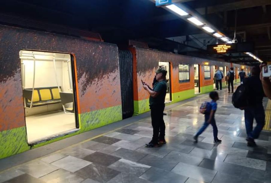 (VIDEO) Cae cemento en tren de la Línea 12 del Metro CDMX; empresa perfora túnel