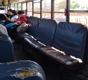 Transporte público de La Paz, obsoleto y superado por la demanda de los usuarios