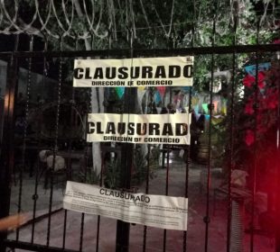 Bar clausurado en La Paz