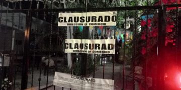 Bar clausurado en La Paz