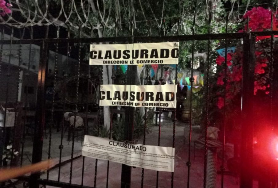 Bar clausurado en La Paz