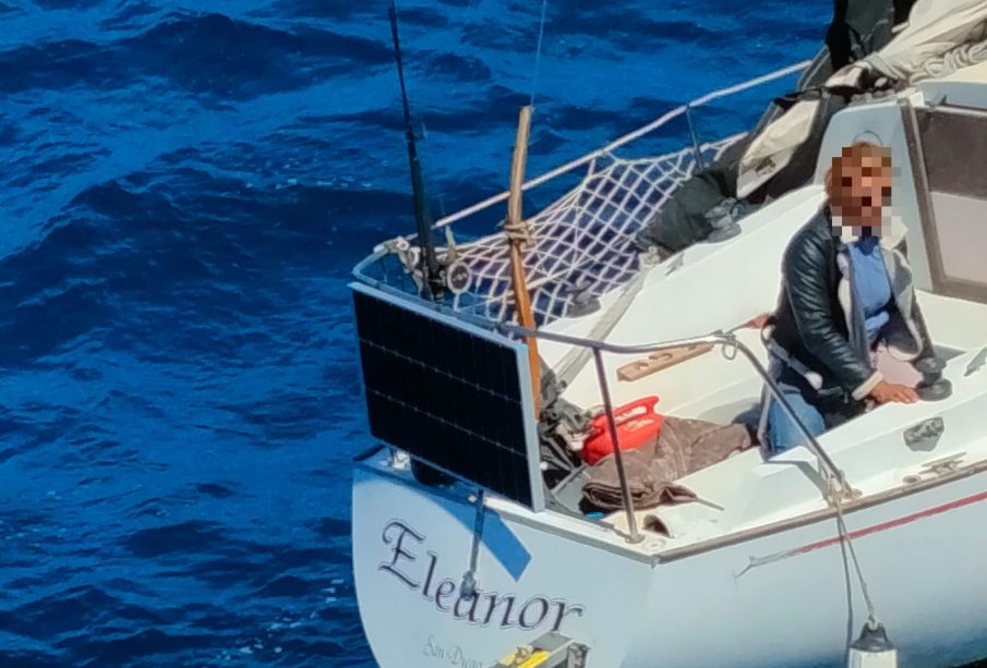 Barco Eleanor con fallas en altamar