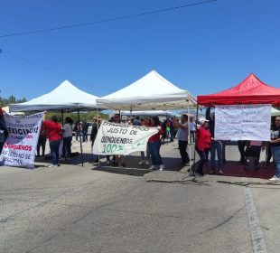 Cierre de carretera por maestros