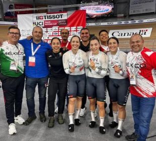 Equipo de velocidad de México con medalla de plata