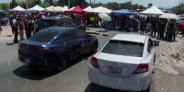 Maestros bloqueando carretera en La Paz