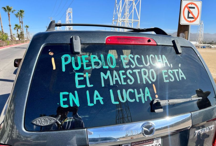 Maestros de Cabo San Lucas manifestándose