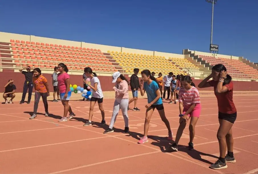 Niñas corriendo