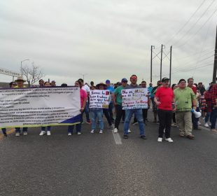 Protestas de maestros en La Paz; bloquean puente por falta de respuesta