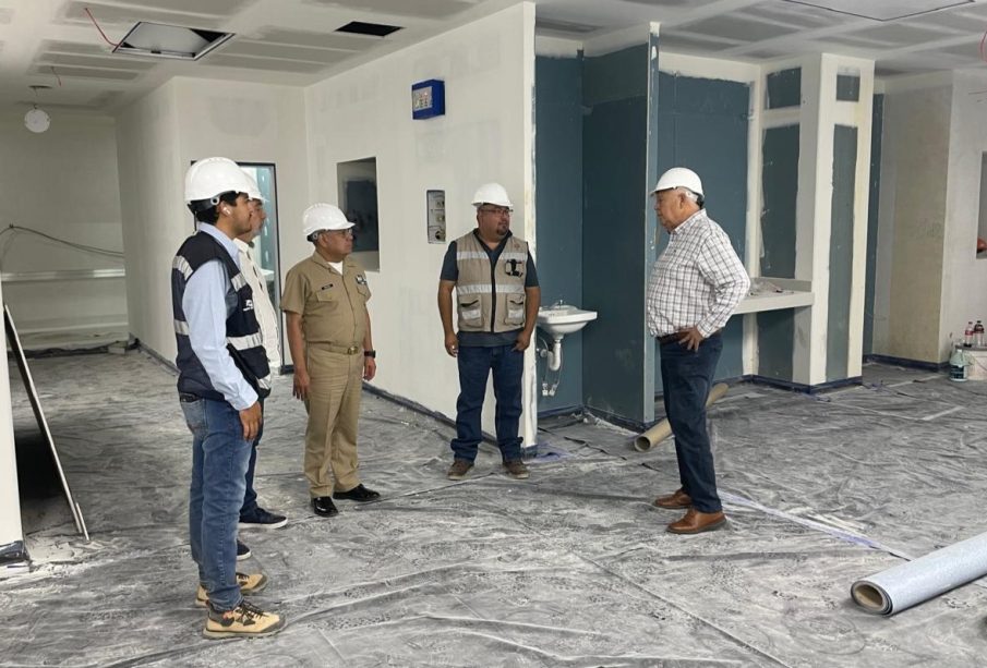 Recorre Gobernador de BCS, instalaciones del Hospital General en Santa Rosalía