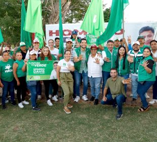 Simpatizantes con candidatos de Morena y Verde