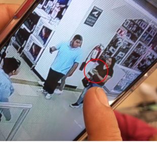 Pareja roba celular a niño con Síndrome de Down en Monterrey; los exhiben en redes sociales