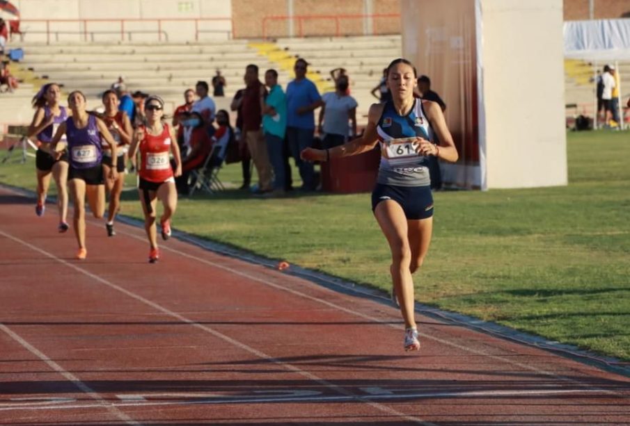 Valerio Galindo corriendo en pista