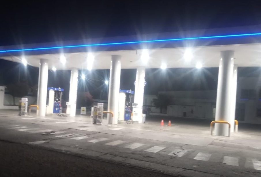 Asaltan gasolinera a mano armada en la colonia Centro de La Paz