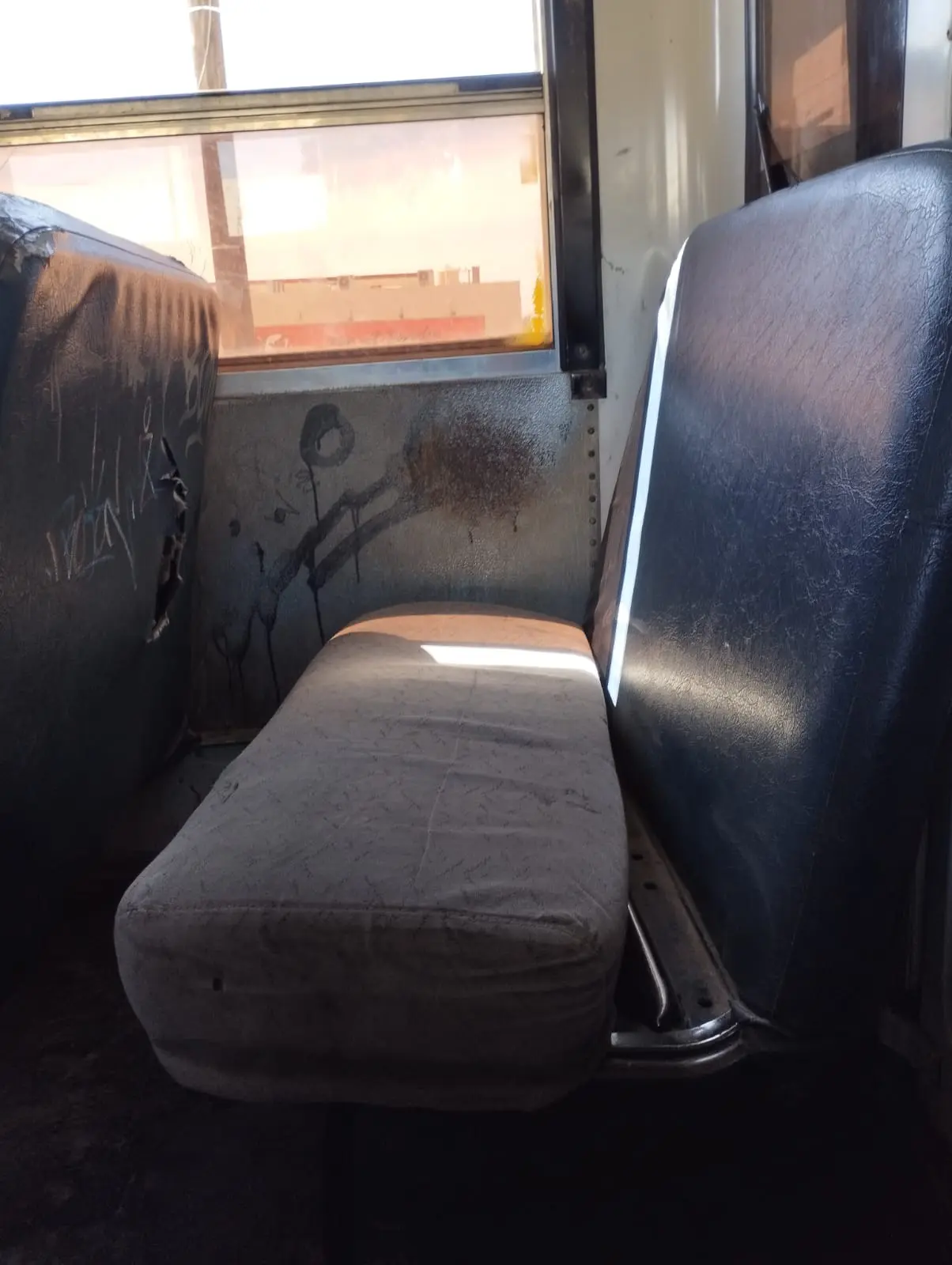 Transporte público de La Paz, obsoleto y superado por la demanda de los usuarios