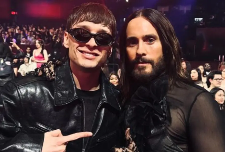 Peso Pluma y Jared Leto