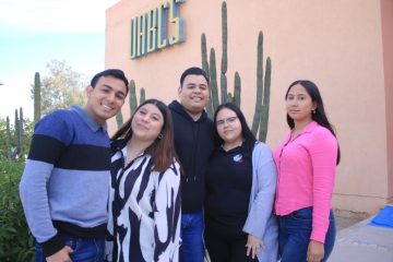 Estudiantes de la UABCS