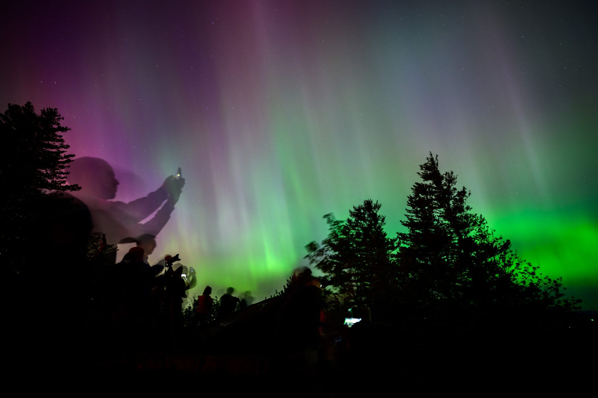 FOTOS: Tormenta solar genera increíbles auroras boreales en México y el mundo