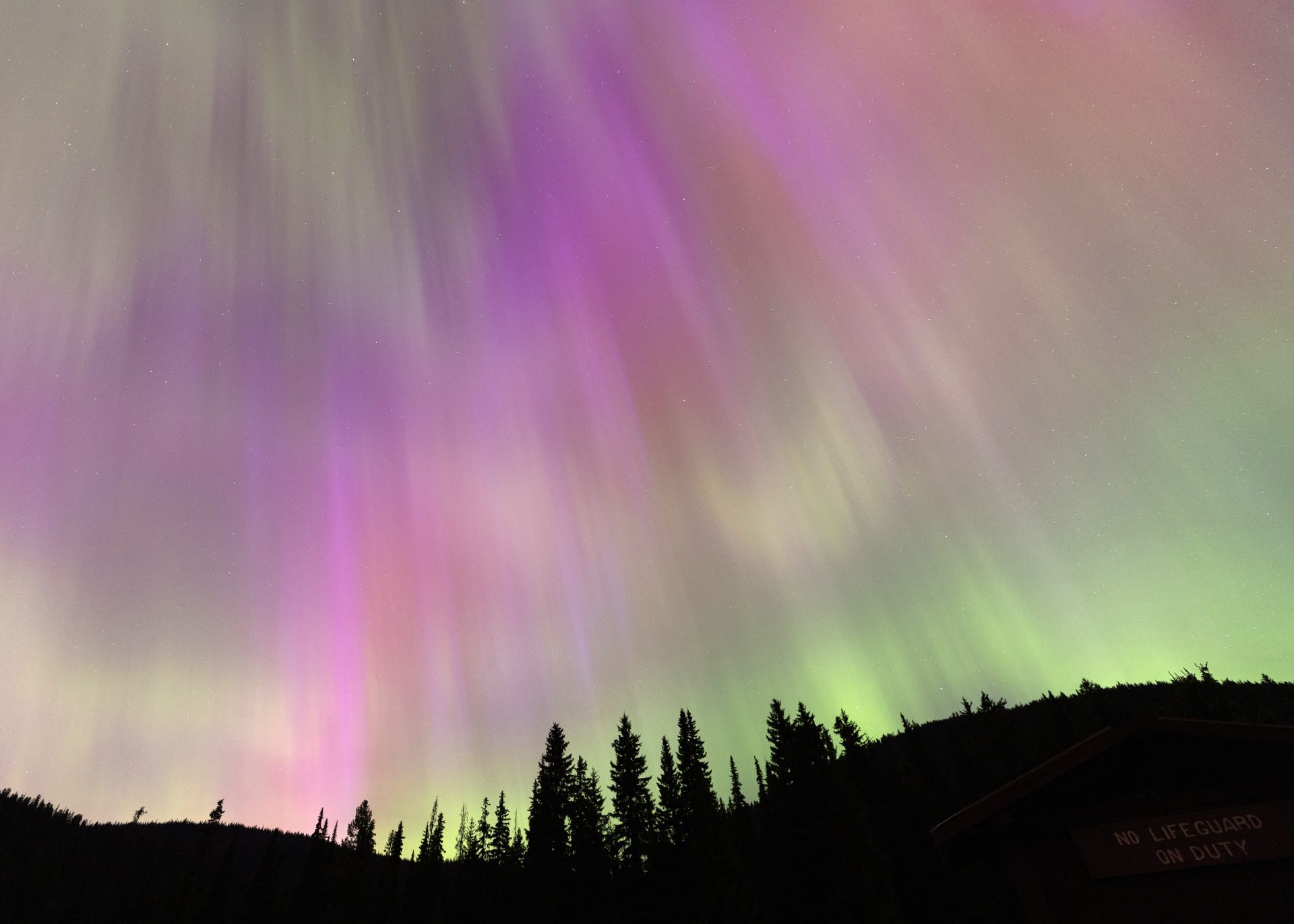 FOTOS: Tormenta solar genera increíbles auroras boreales en México y el mundo