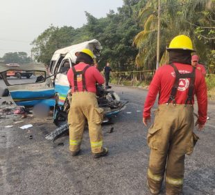12 Muertos y cuatro heridos deja accidente carretero en Tabasco
