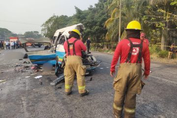 12 Muertos y cuatro heridos deja accidente carretero en Tabasco