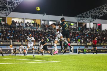 Atlético La Paz y Leones Negros empatan en ida de semifinales