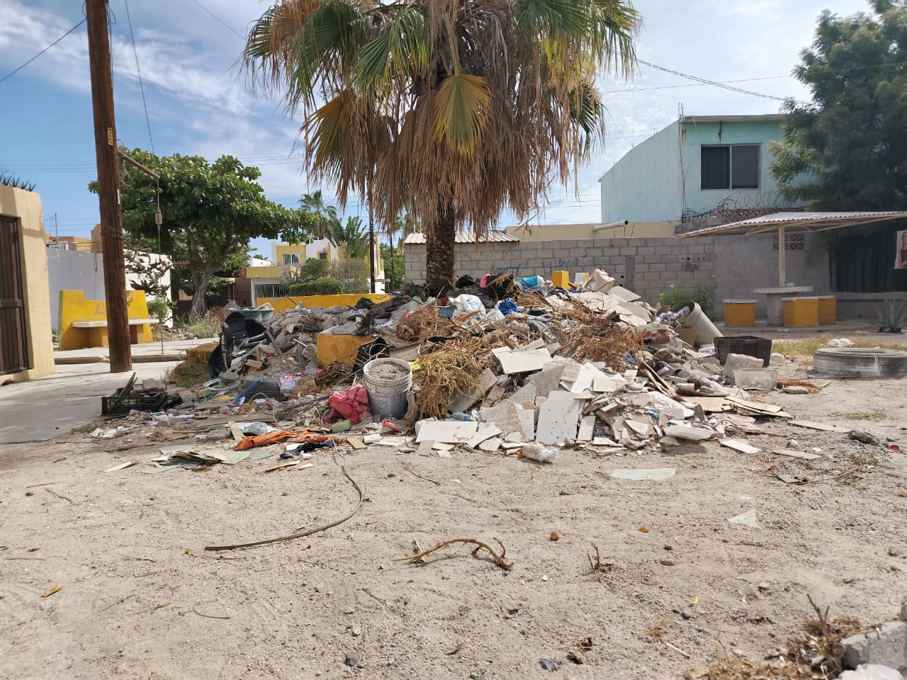 Basurero clandestino en Arboledas