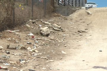 Calle Amado Nervo con basura