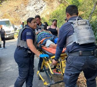 Camión urbano cayó a barranco en Tepic 13 personas lesionadas