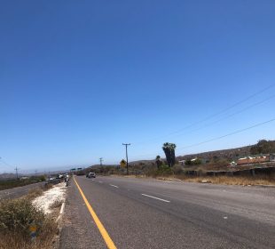 Carretera transpeninsular hacia Todos Santo