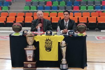 Guaycuras presentando a Marcelo Rafael Elusich como nuevo coach