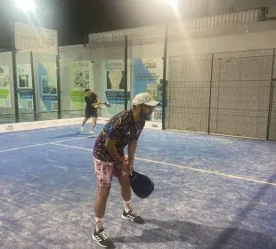 Llega el pádel a La Paz buscando innovar con un deporte