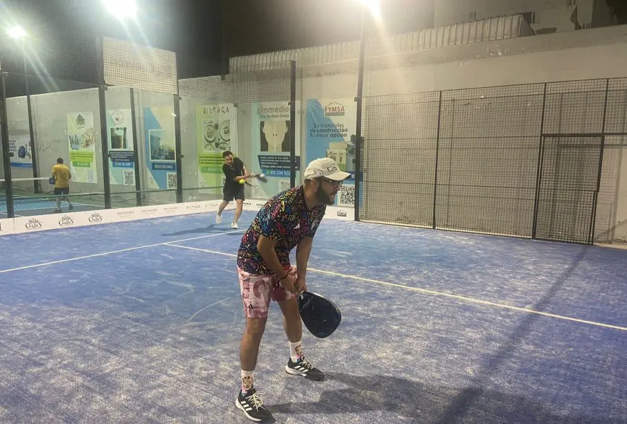 Llega el pádel a La Paz buscando innovar con un deporte