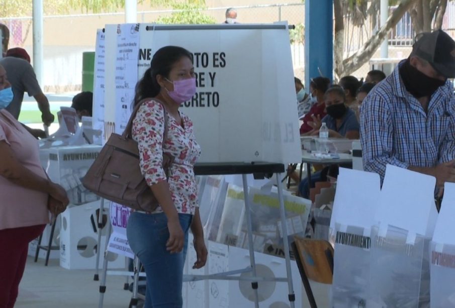 Personas formadas en casillas