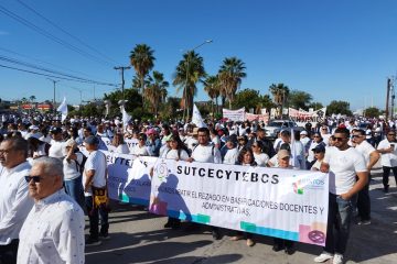 Sindicalizados marchando en el Día del Trabajo