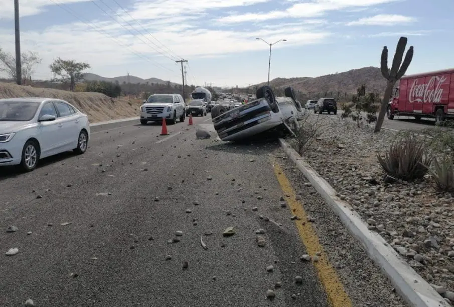 Volcadura en carretera transpeninsular