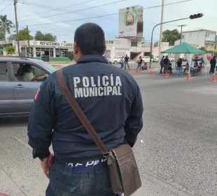 Maestros vuelven a cerrar vialidades en La Paz