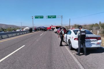 Bloqueo de la carretera Todos Santos-La Paz continuará de manera intermitente