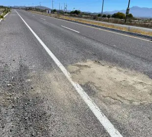Habitantes piden reparación de carretera de Todos Santos