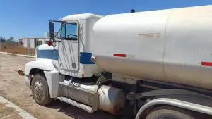 Pipas sustraían agua de 21 tomas clandestinas en La Paz; denuncian a huachicoles de Olas Altas