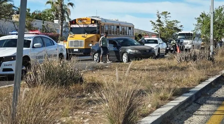 Congestión vial por múltiples accidentes en Los Cabos