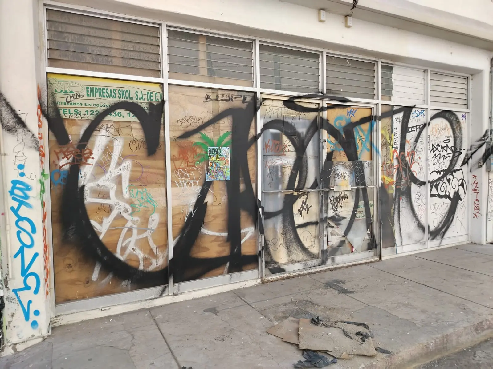 Locales del Centro Histórico de La Paz son víctimas del vandalismo
