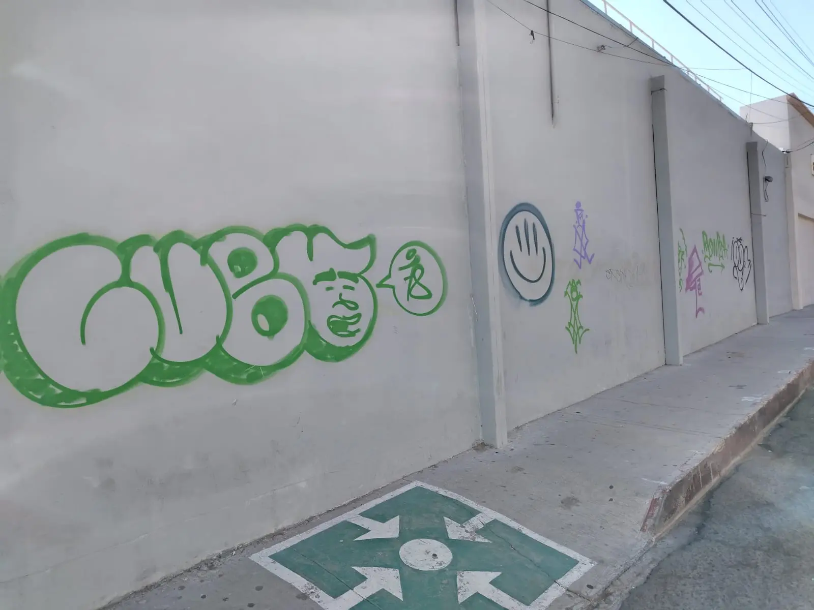 Locales del Centro Histórico de La Paz son víctimas del vandalismo