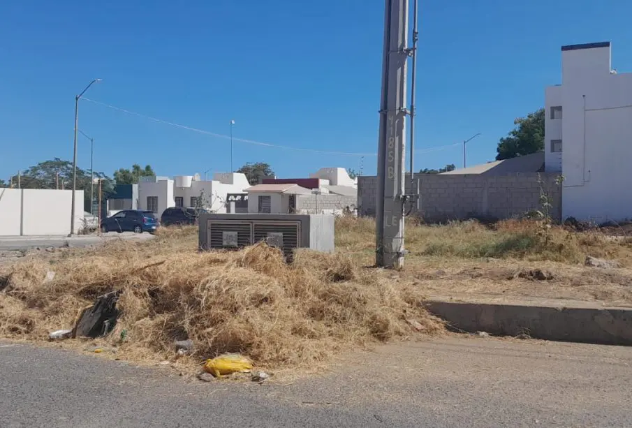 Denuncian basurero clandestino en residencial San Rafael en La Paz