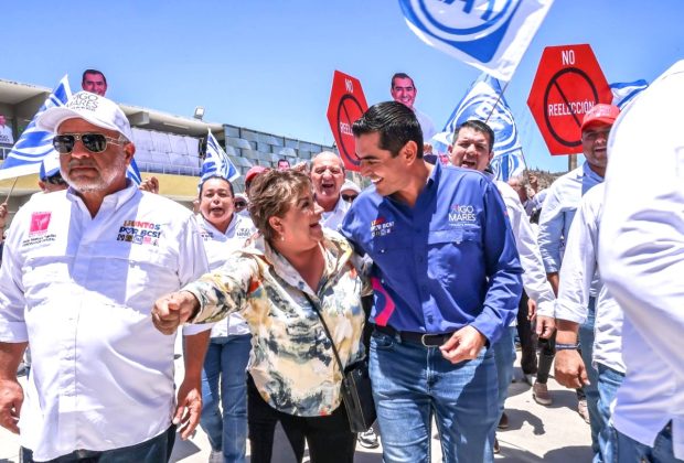 Rigo Mares en campaña en La Paz