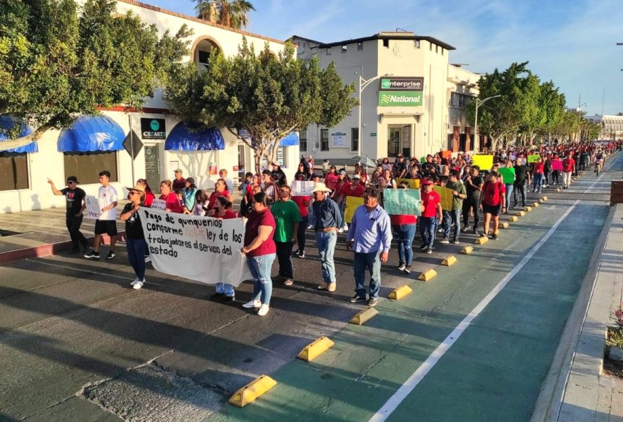 Manifestación de maestros en La Paz