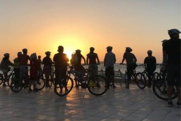 Ciclistas en el malecón de La Paz