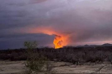 Bomberos combaten incendio en relleno de Palo Escopeta